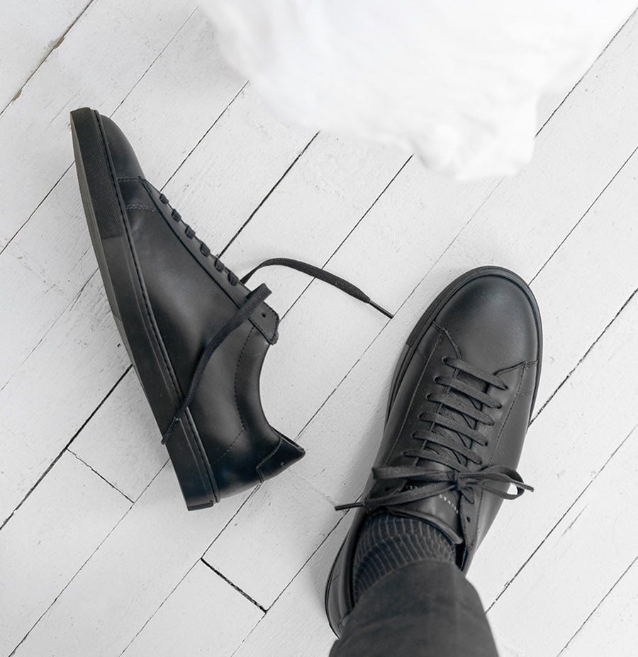 Find Your Swagger With the Best Men's Black Sneakers Oliver Cabell Find Your Swagger With the Best Men's Black Sneakers Oliver Cabell