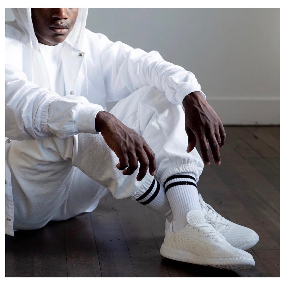 For the Love of Low Top Sneakers: Some Tips and Ideas!