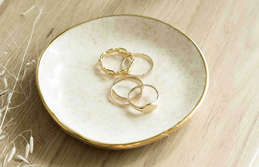 Women's Rings 18k Gold vs 14k Gold: Which to Buy?