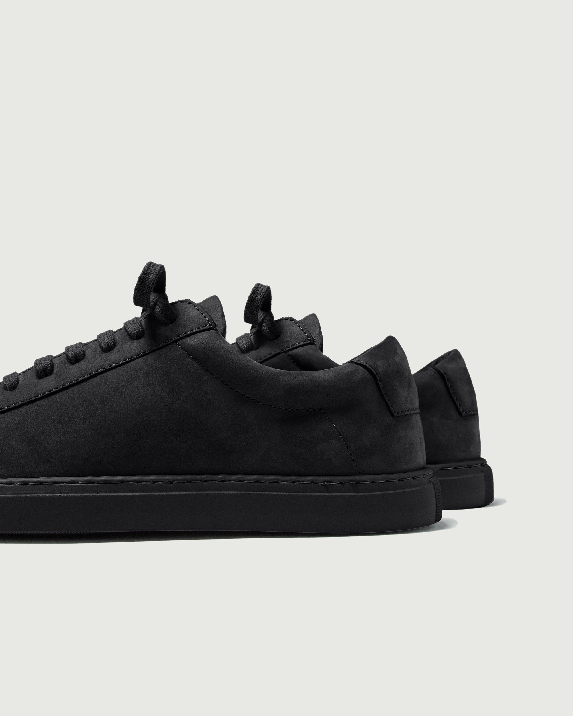 Low 1 | Black - Oliver Cabell
