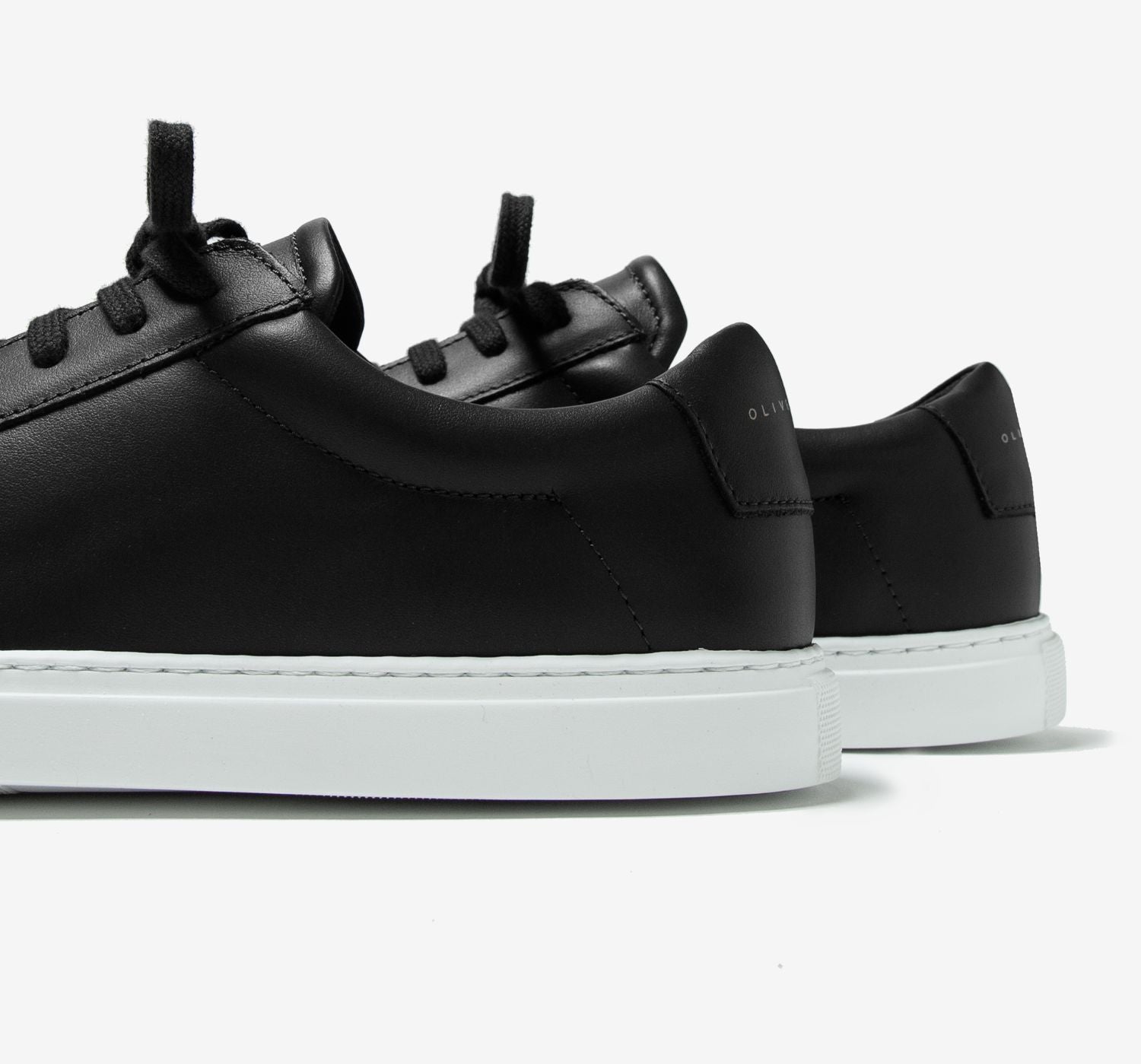 Find Your Swagger With the Best Men's Black Sneakers - Oliver Cabell