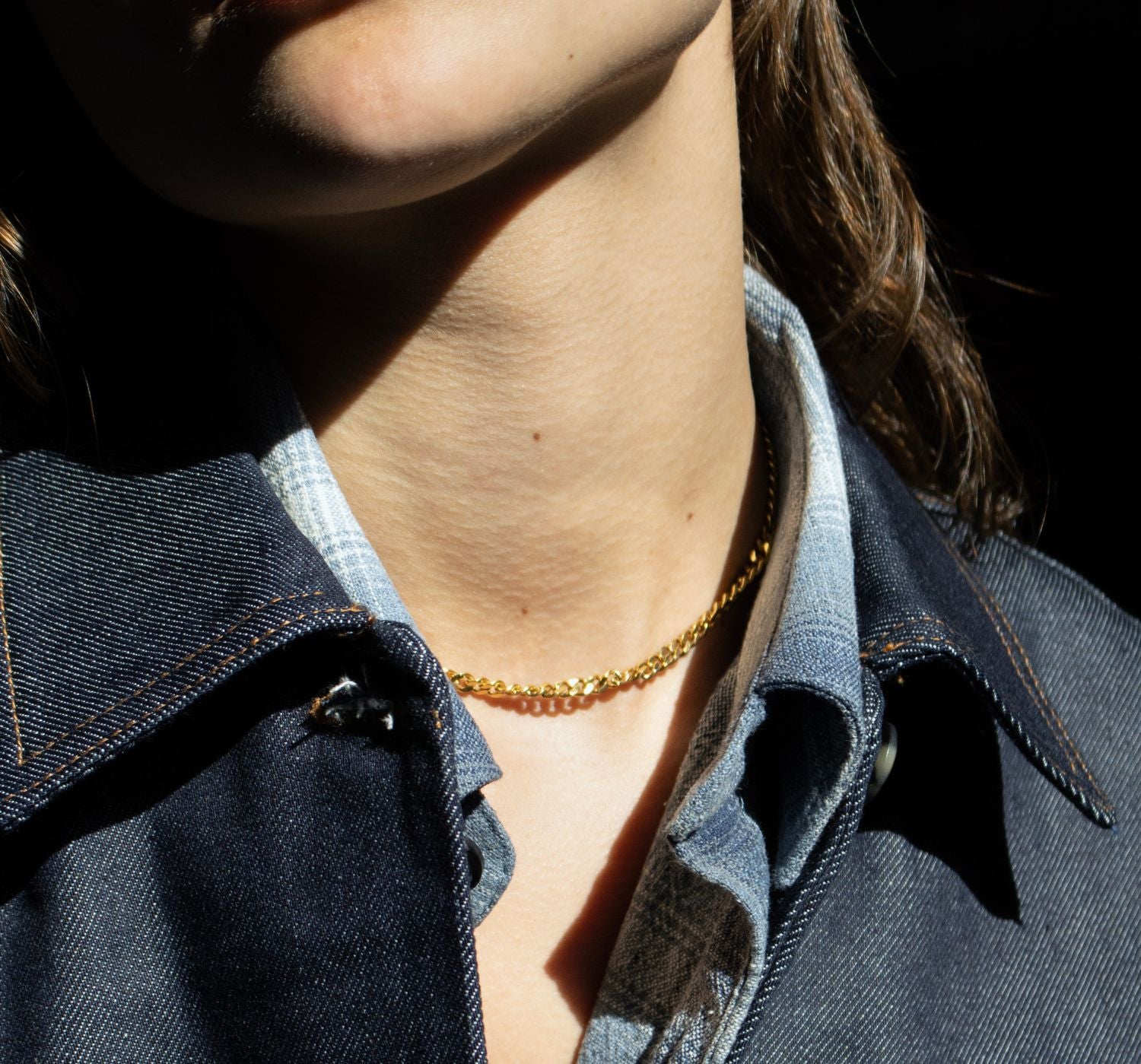 How to Wear Women's Gold Chains with Style - Oliver Cabell