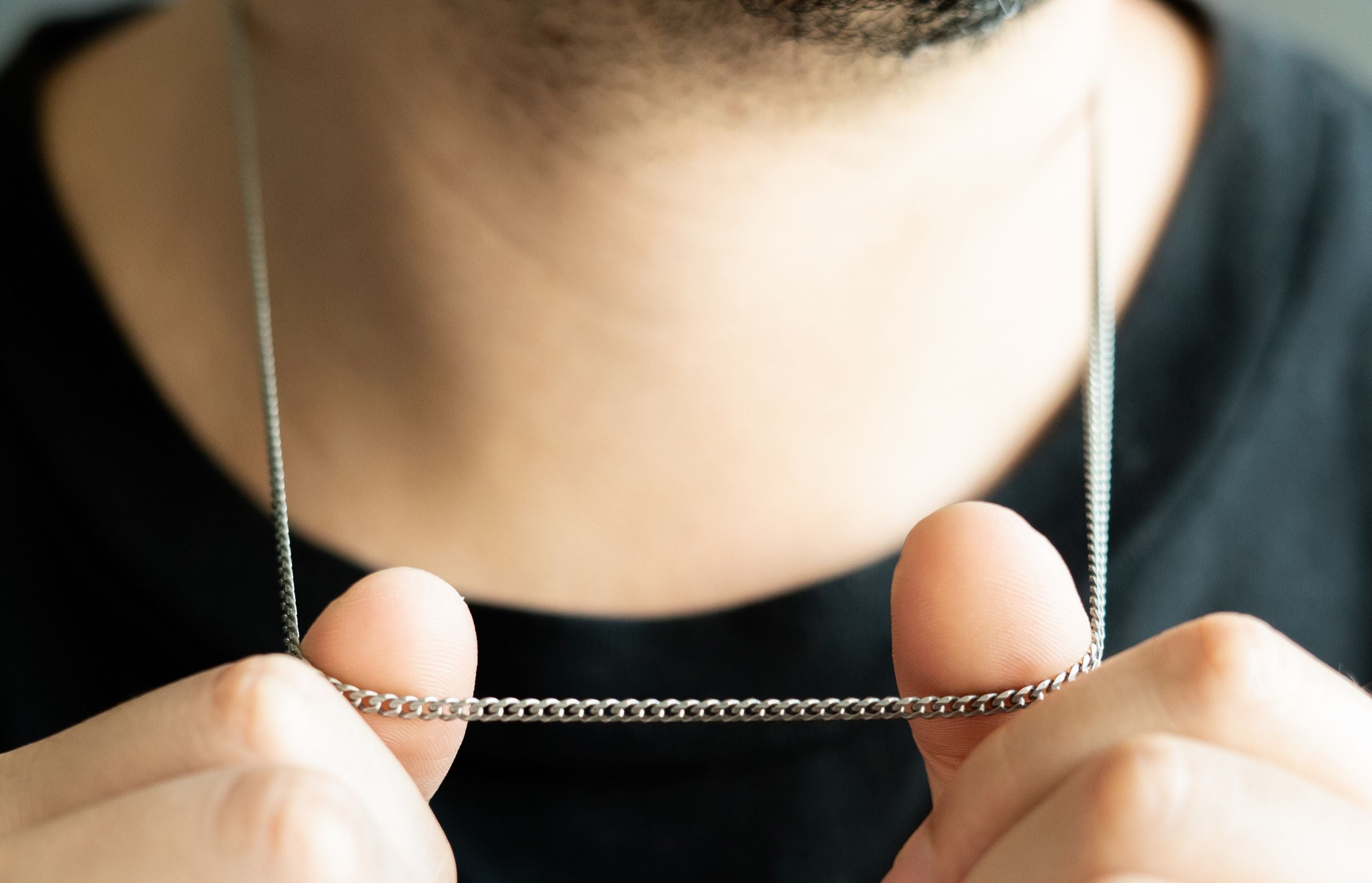 Does Wearing A Silver Chain Necklace Have Health Benefits? - Oliver Cabell