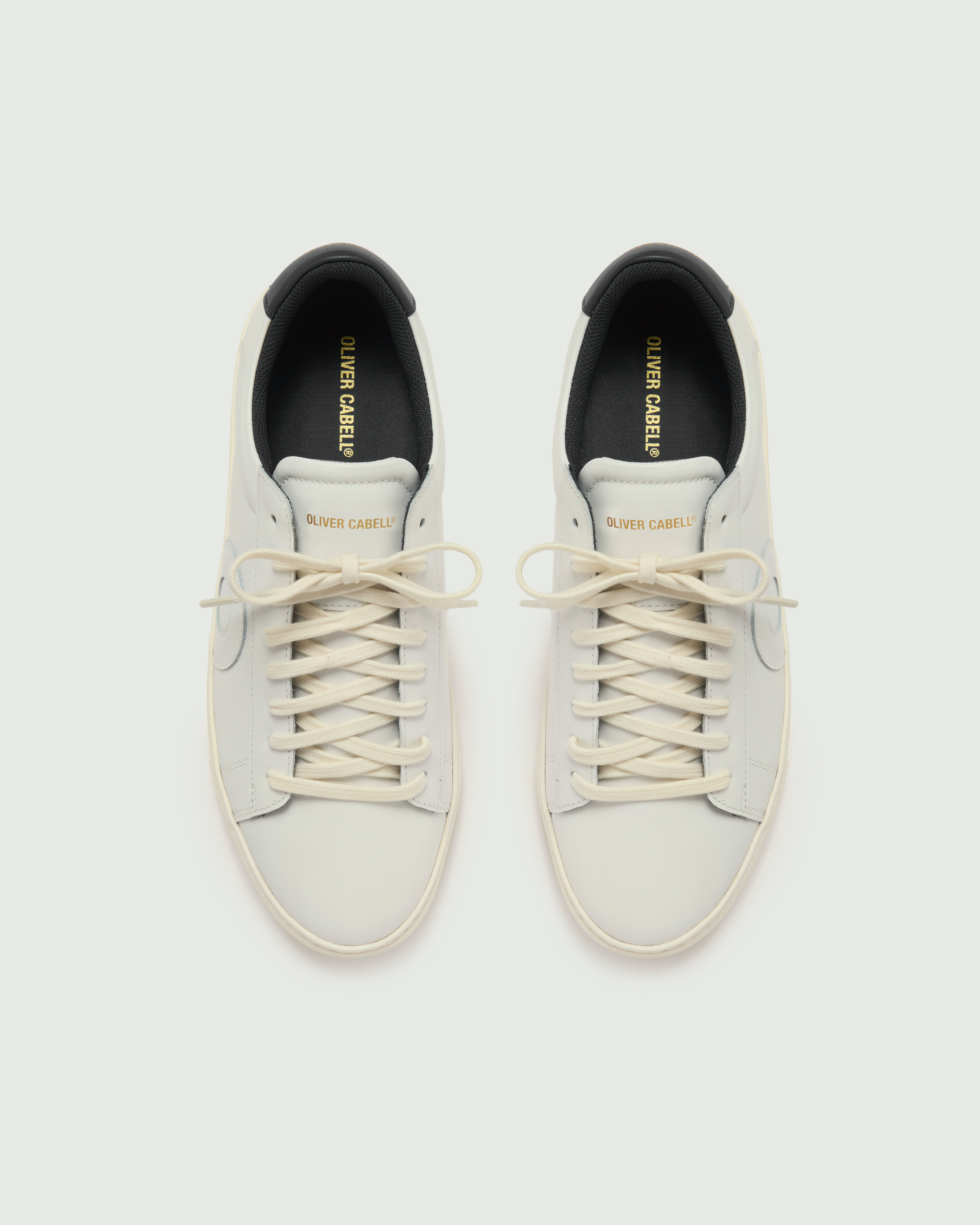 Low 1 | White / Black | Ivory (Orthopedic)