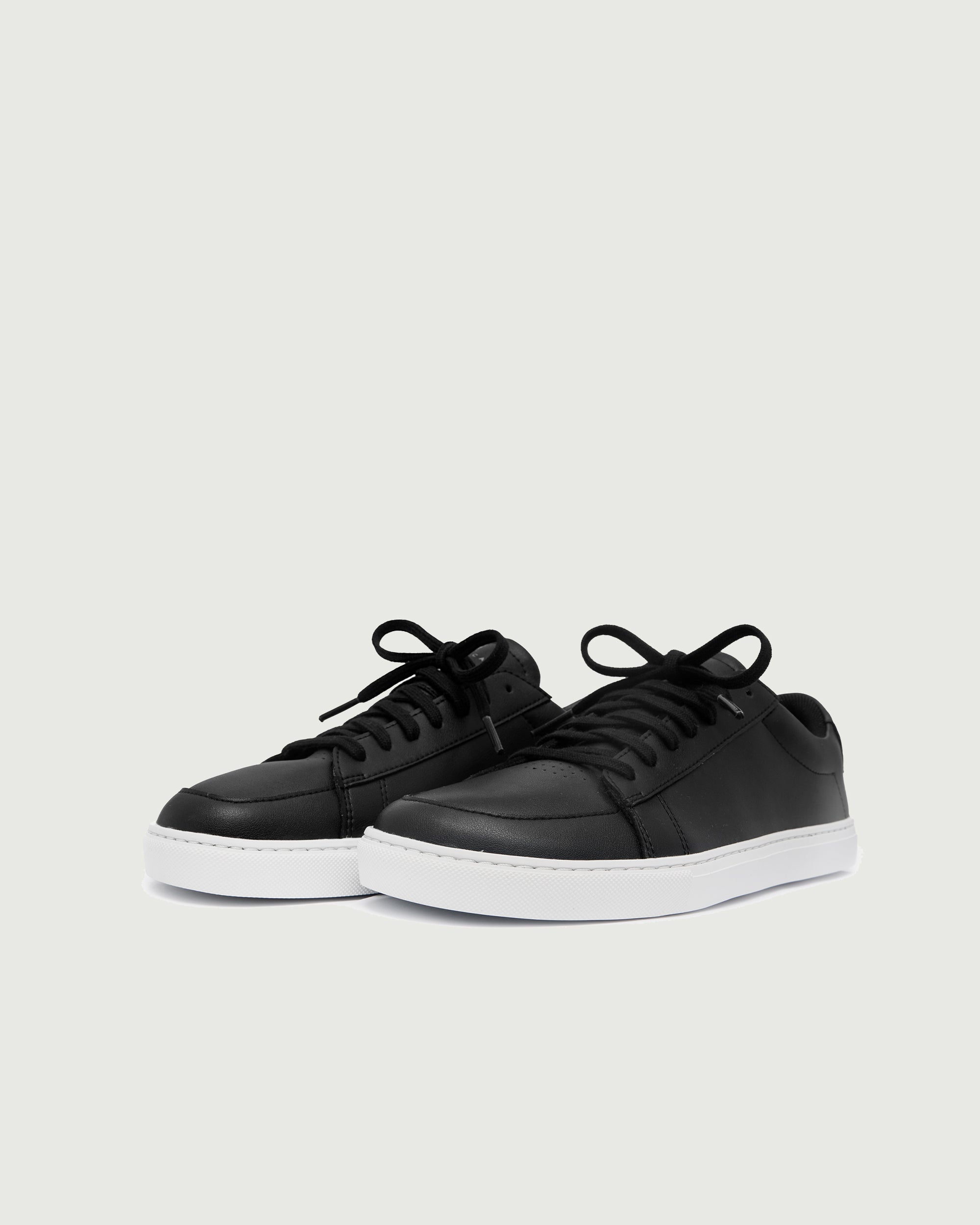 Low 1 | Black (Barefoot)