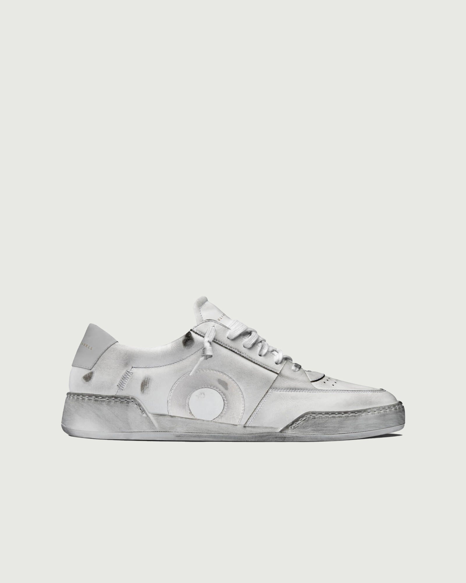 Court | White Wall