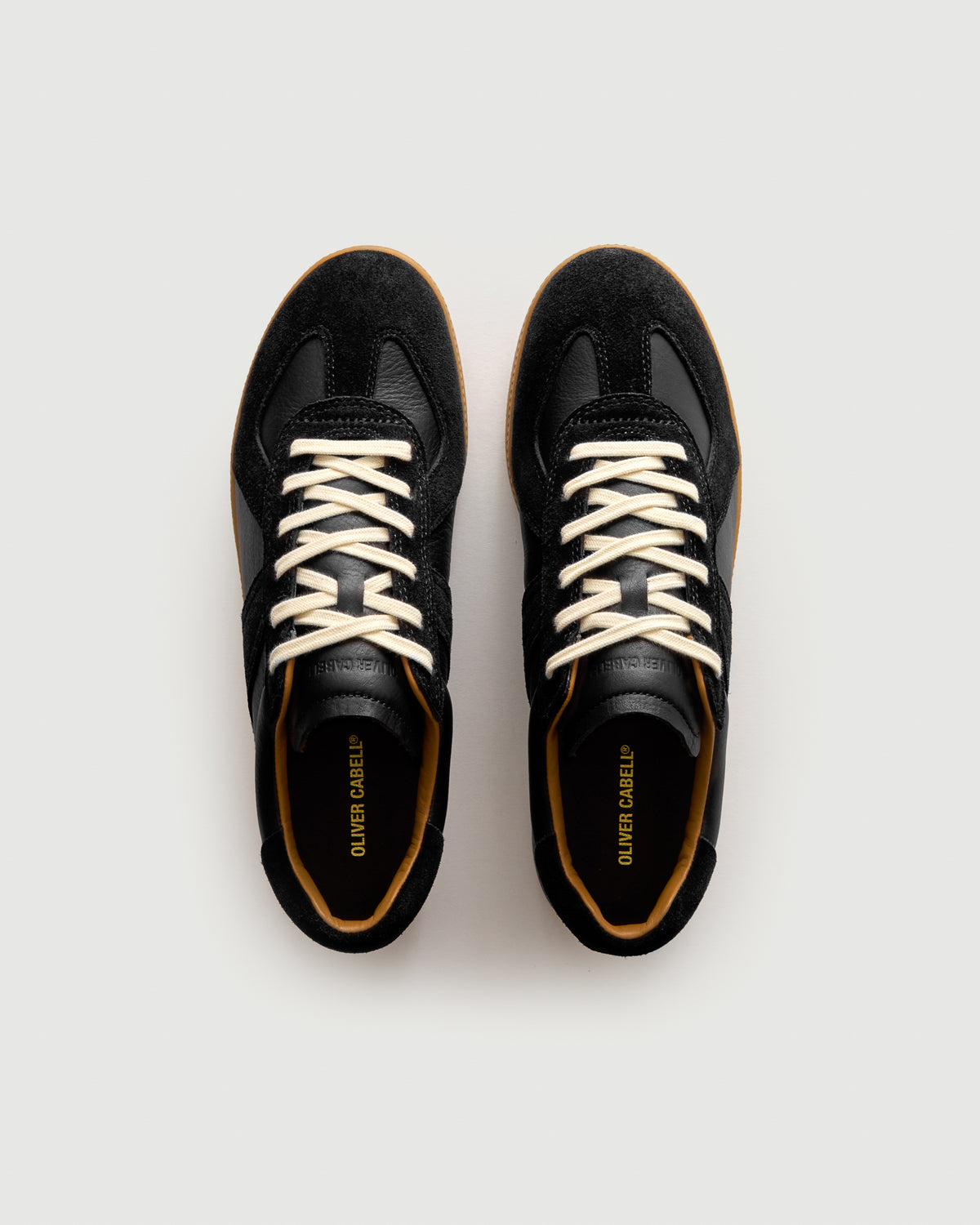 GAT | Black / Gum