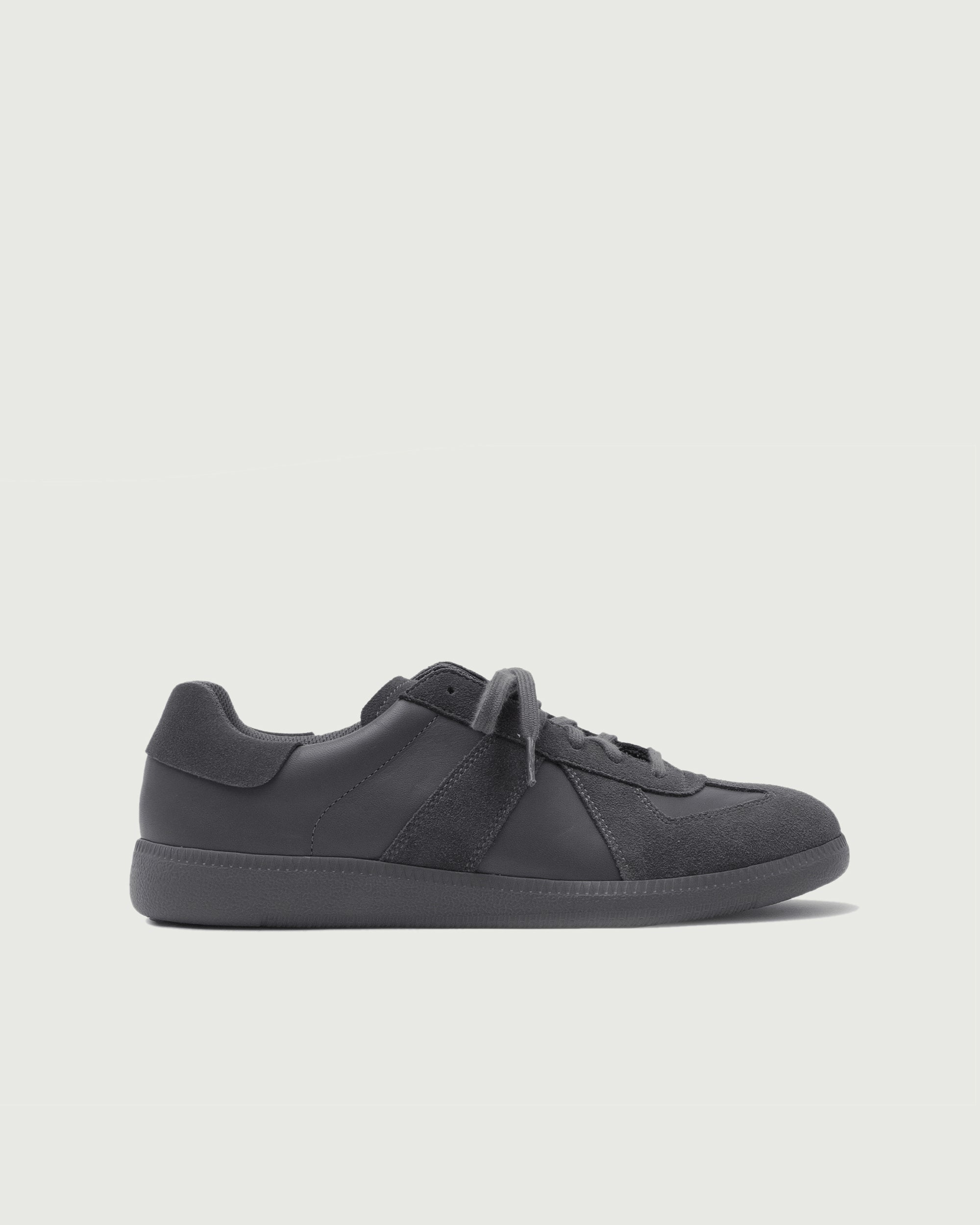 GAT | Jet Grey
