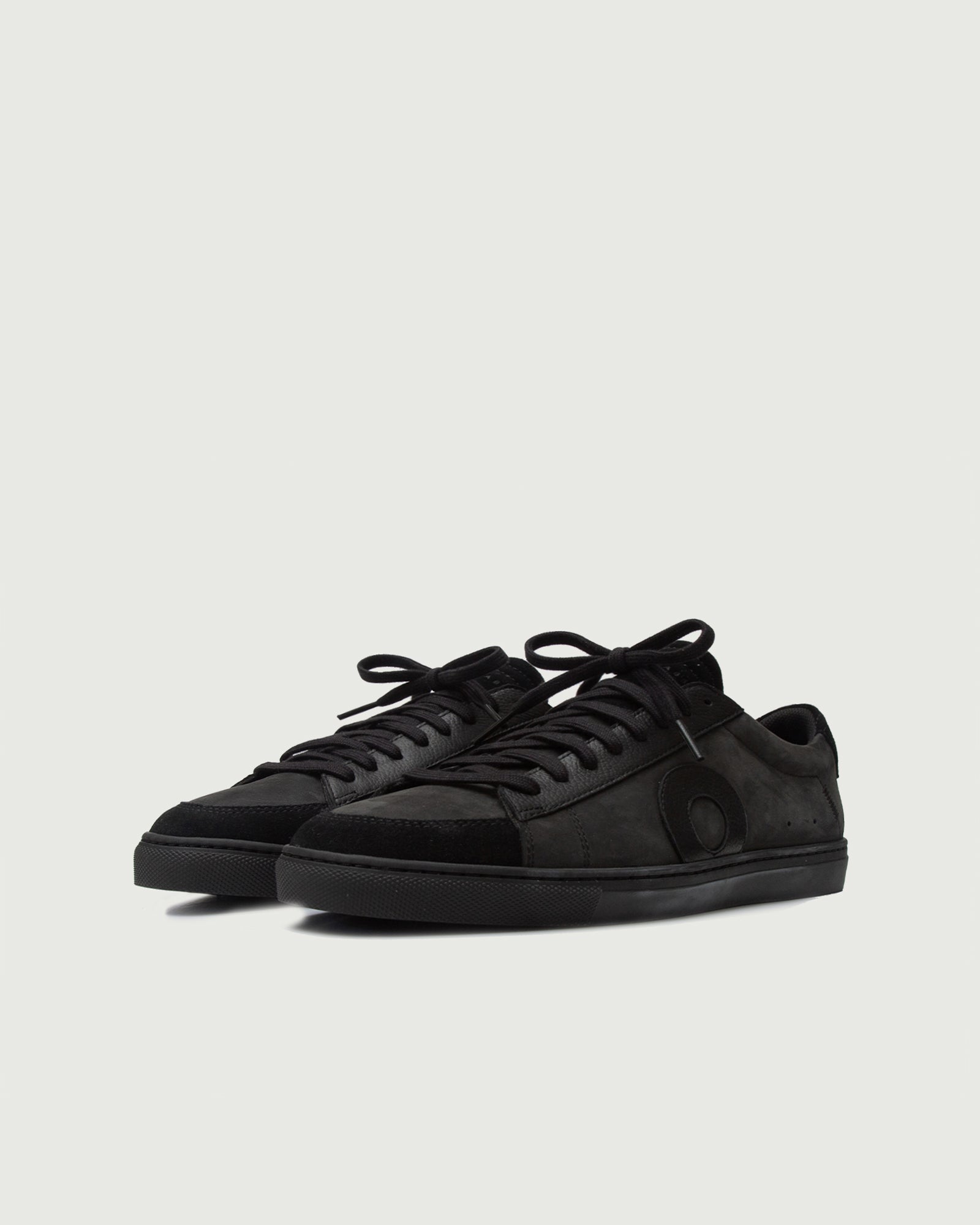 Low 1 | Anthracite
