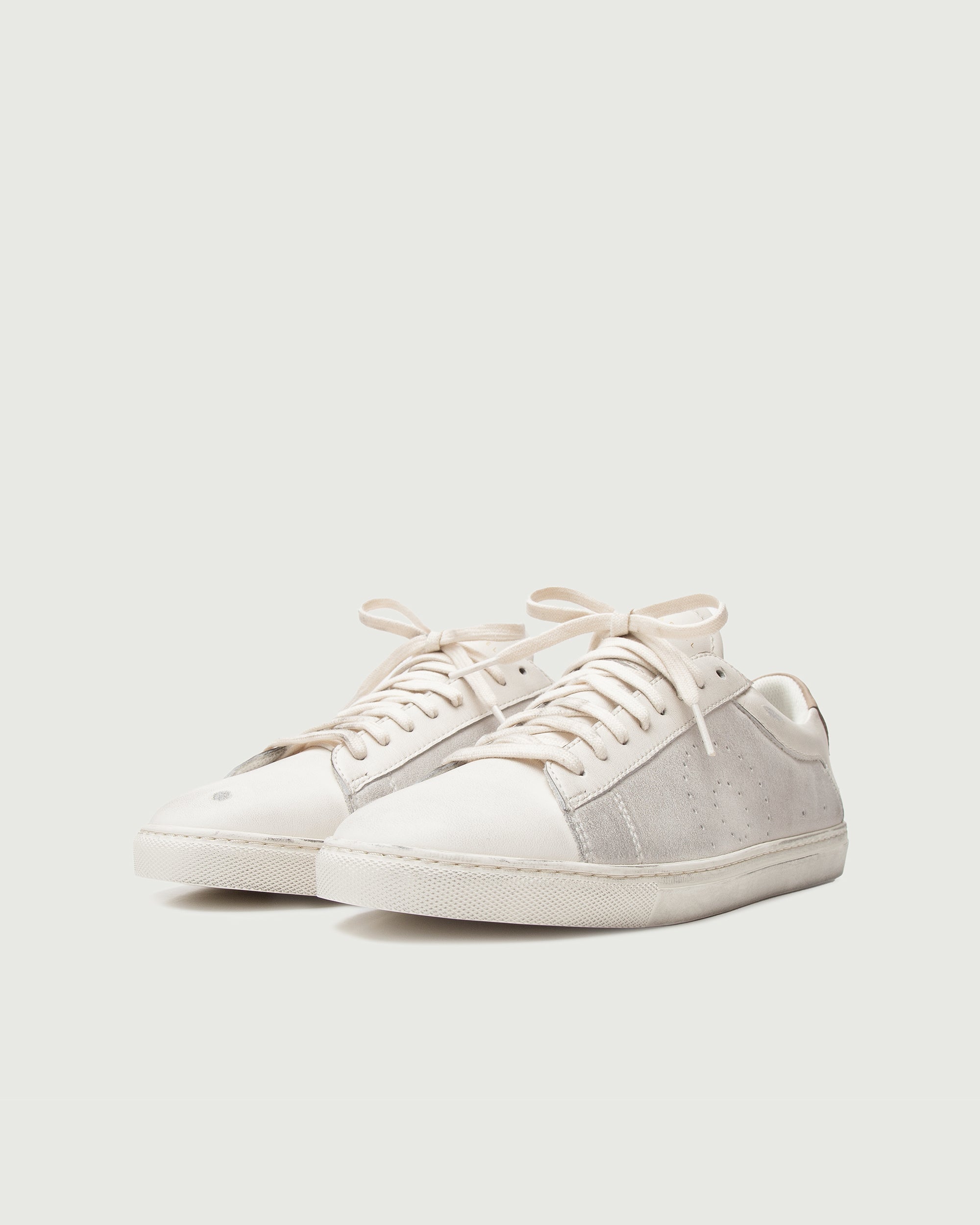Low 1 | Sea Sand – Oliver Cabell