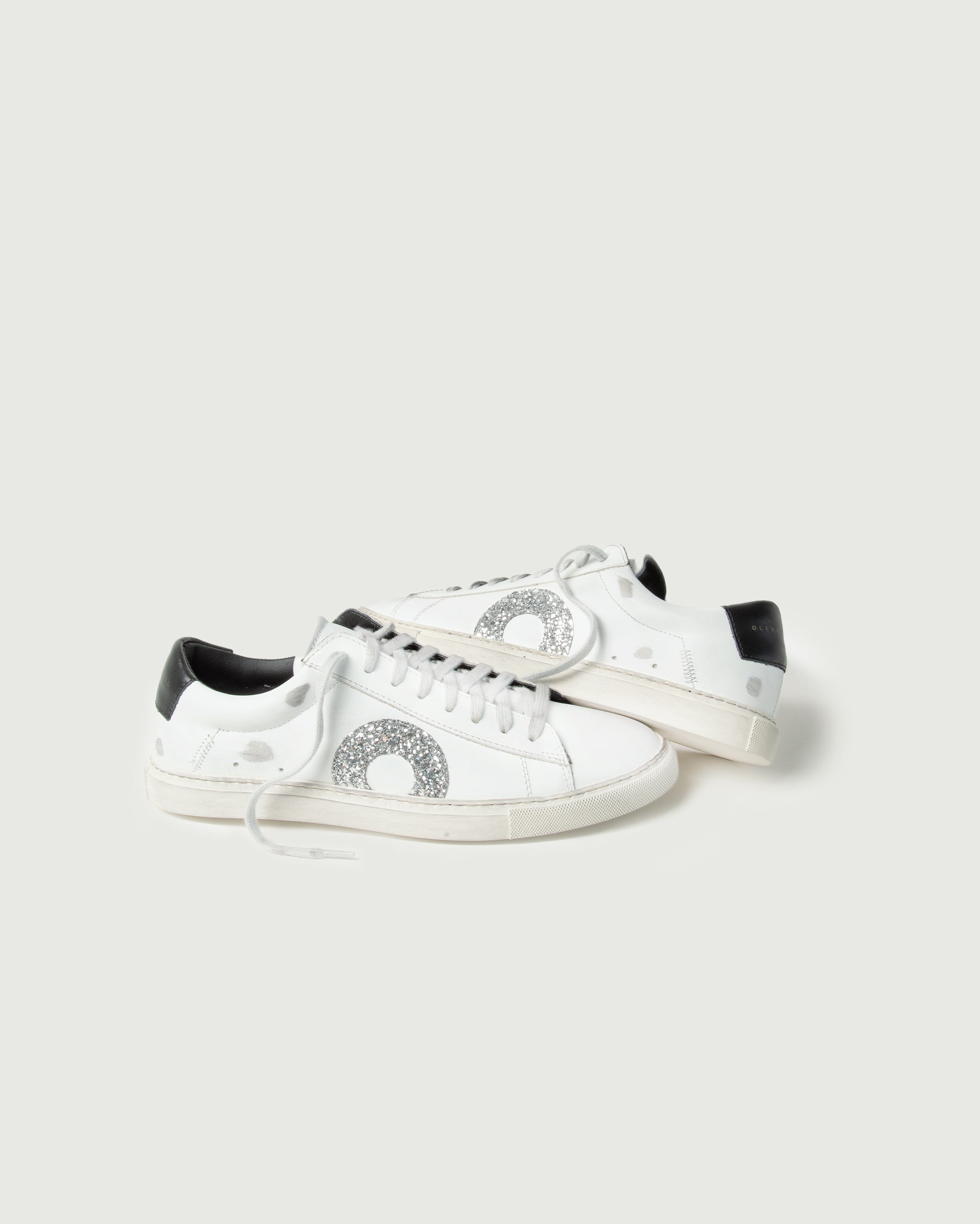 Low 1 | Essential