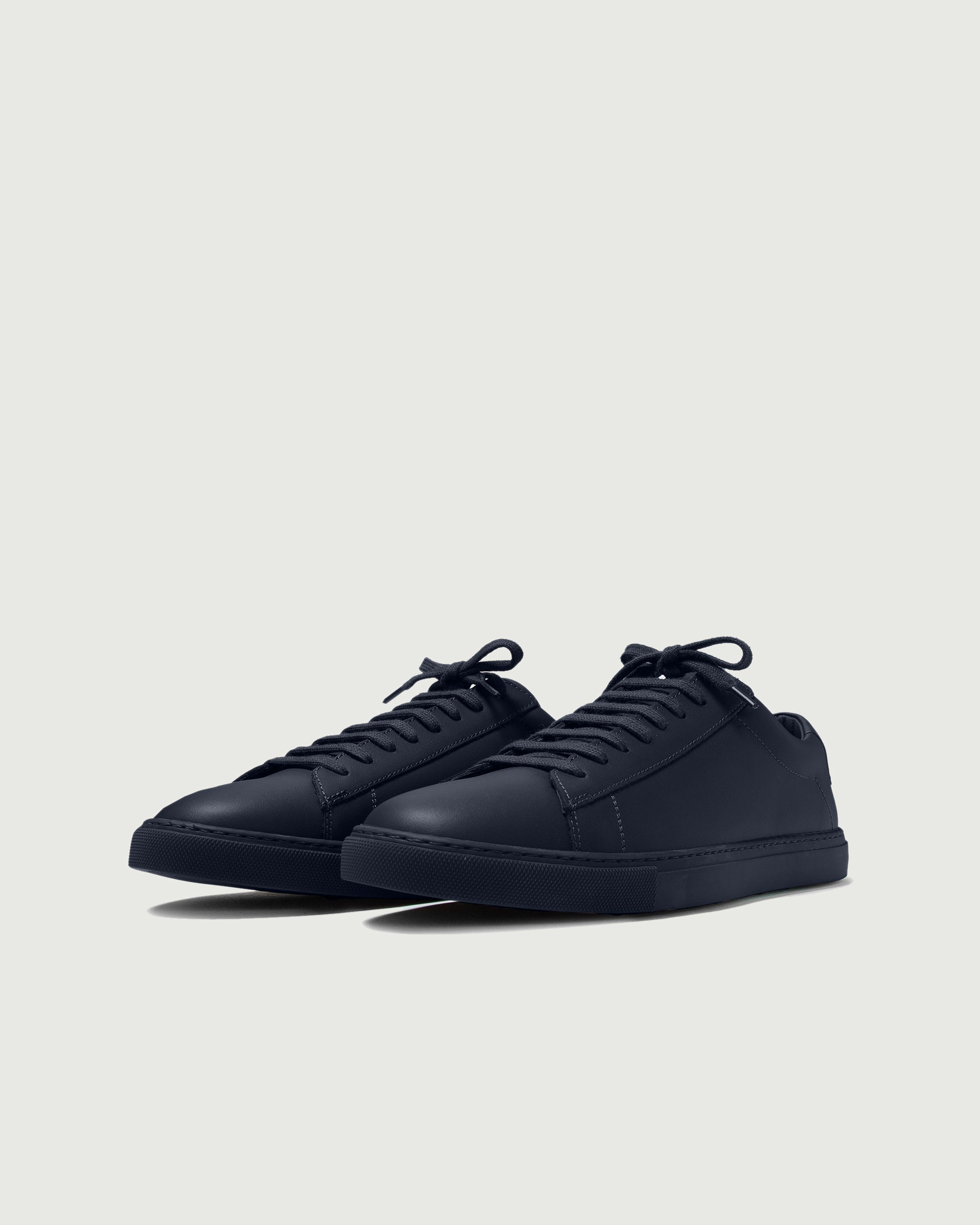 Low 1 | Navy – Oliver Cabell