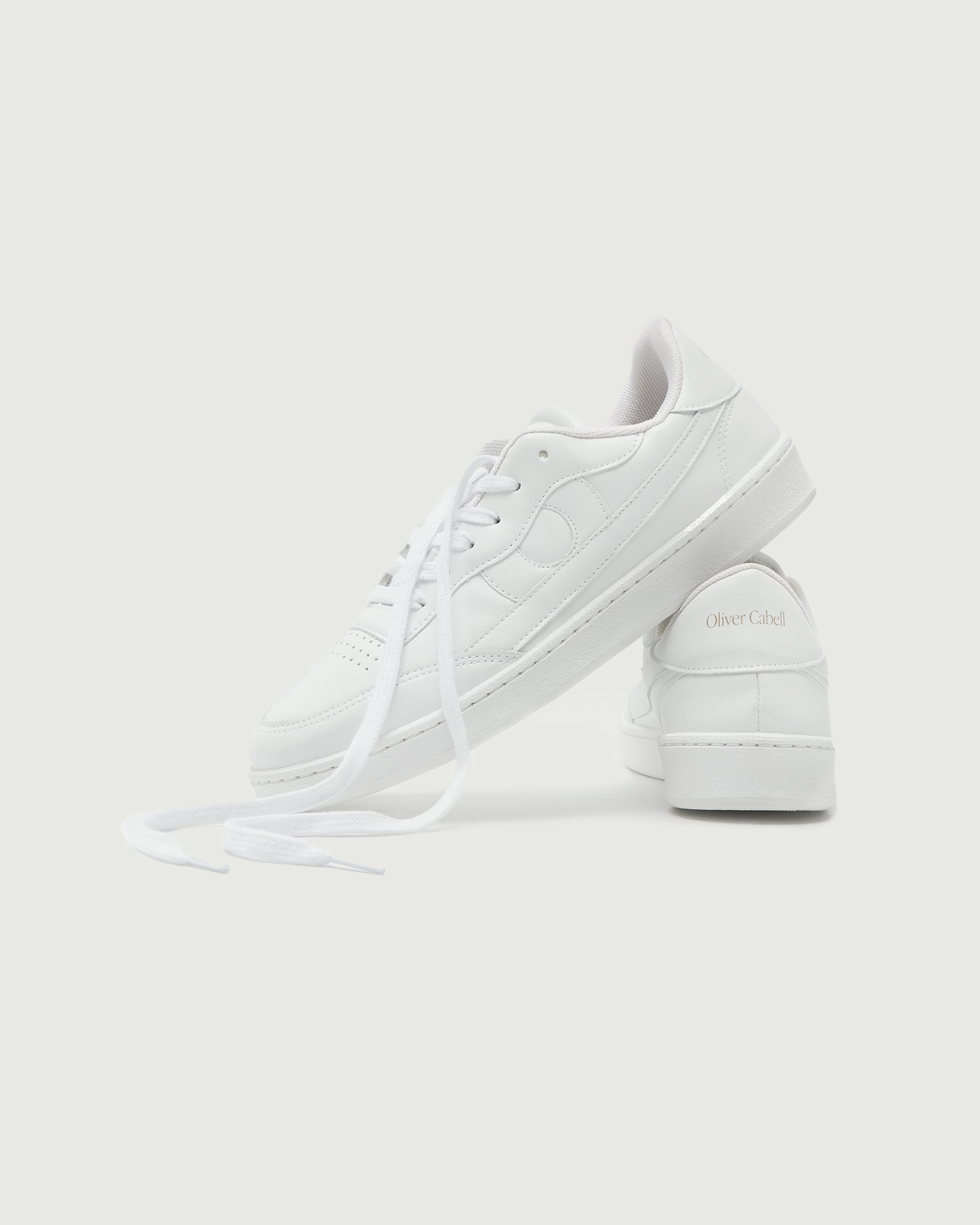 Vegan 581 | White – Oliver Cabell