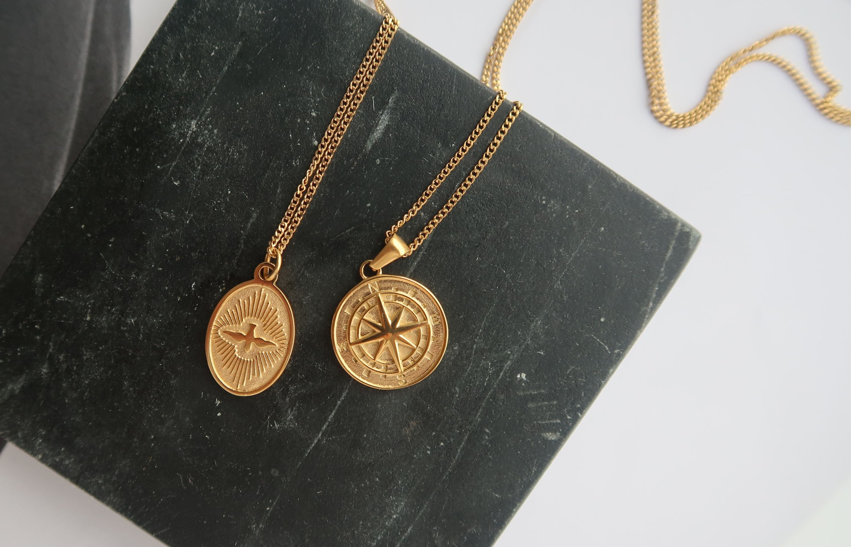 The Gold Gods Men's Micro Compass Pendant Necklace