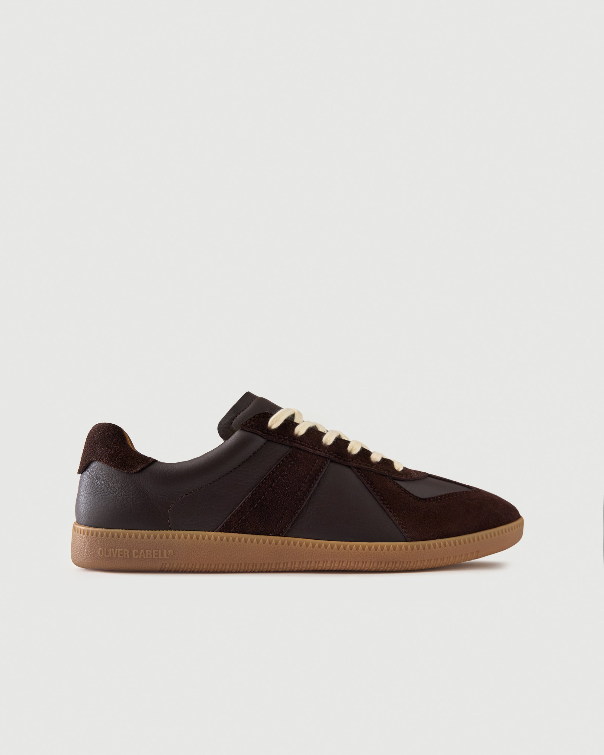 GAT | White / Gum – Oliver Cabell