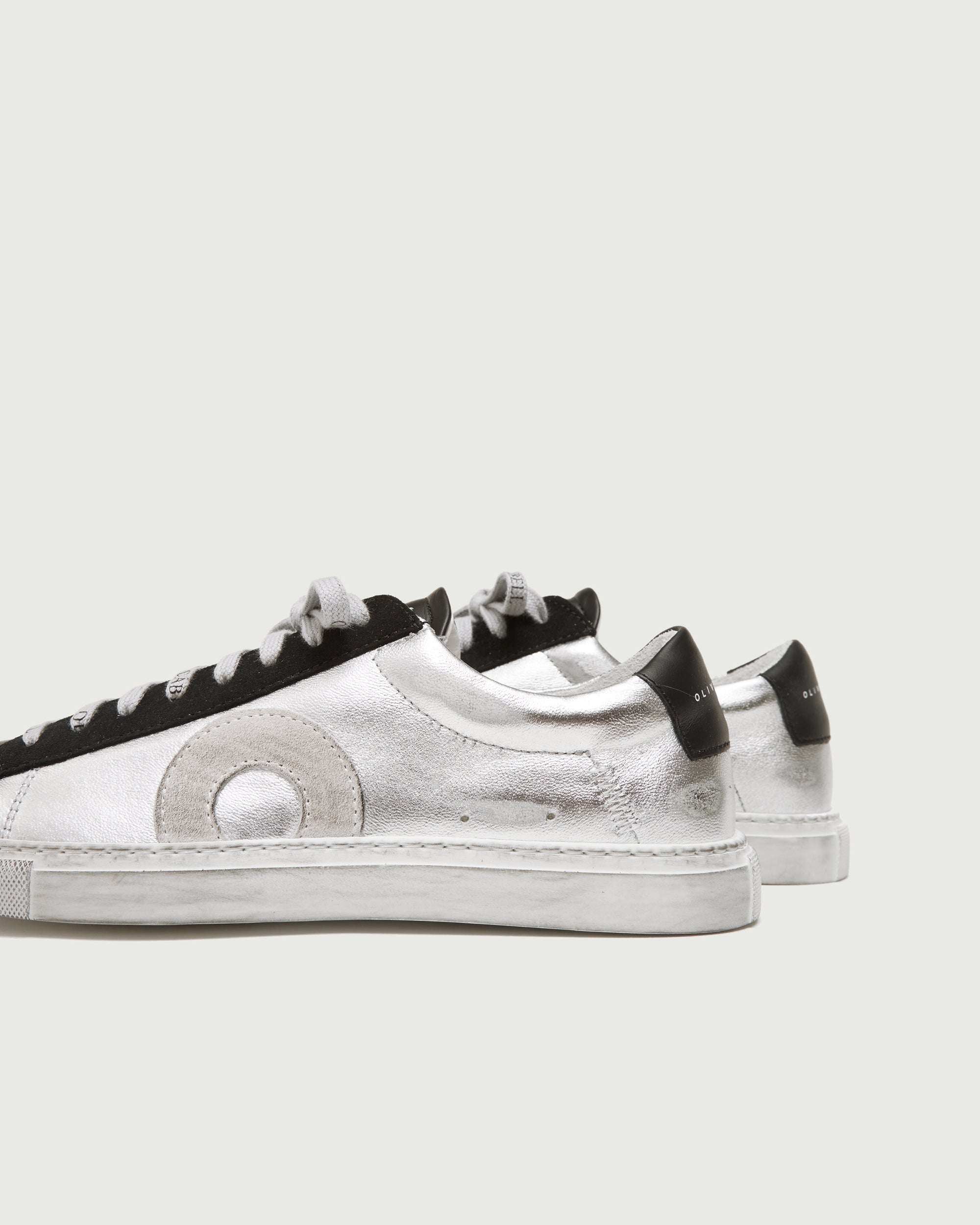 Low 1 | Ivy – Oliver Cabell