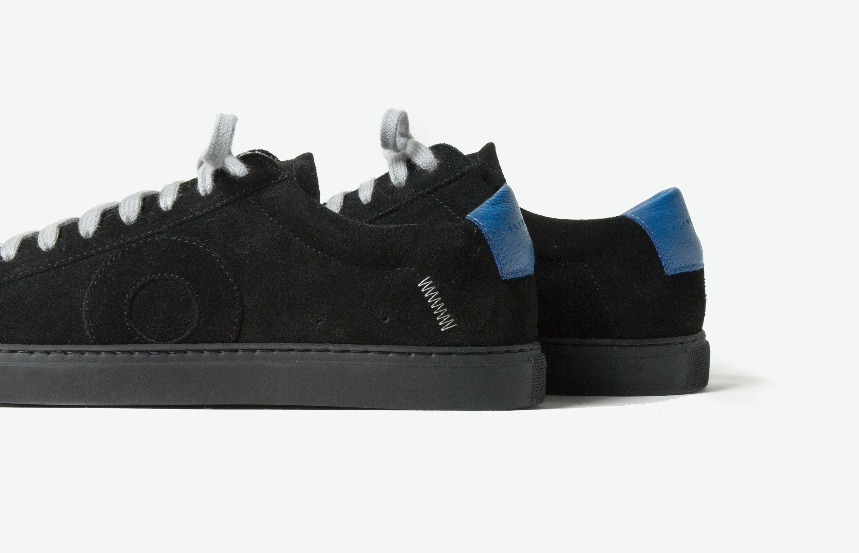 Low 1 | Core Black - Oliver Cabell Low 1 | Core Black - Oliver Cabell