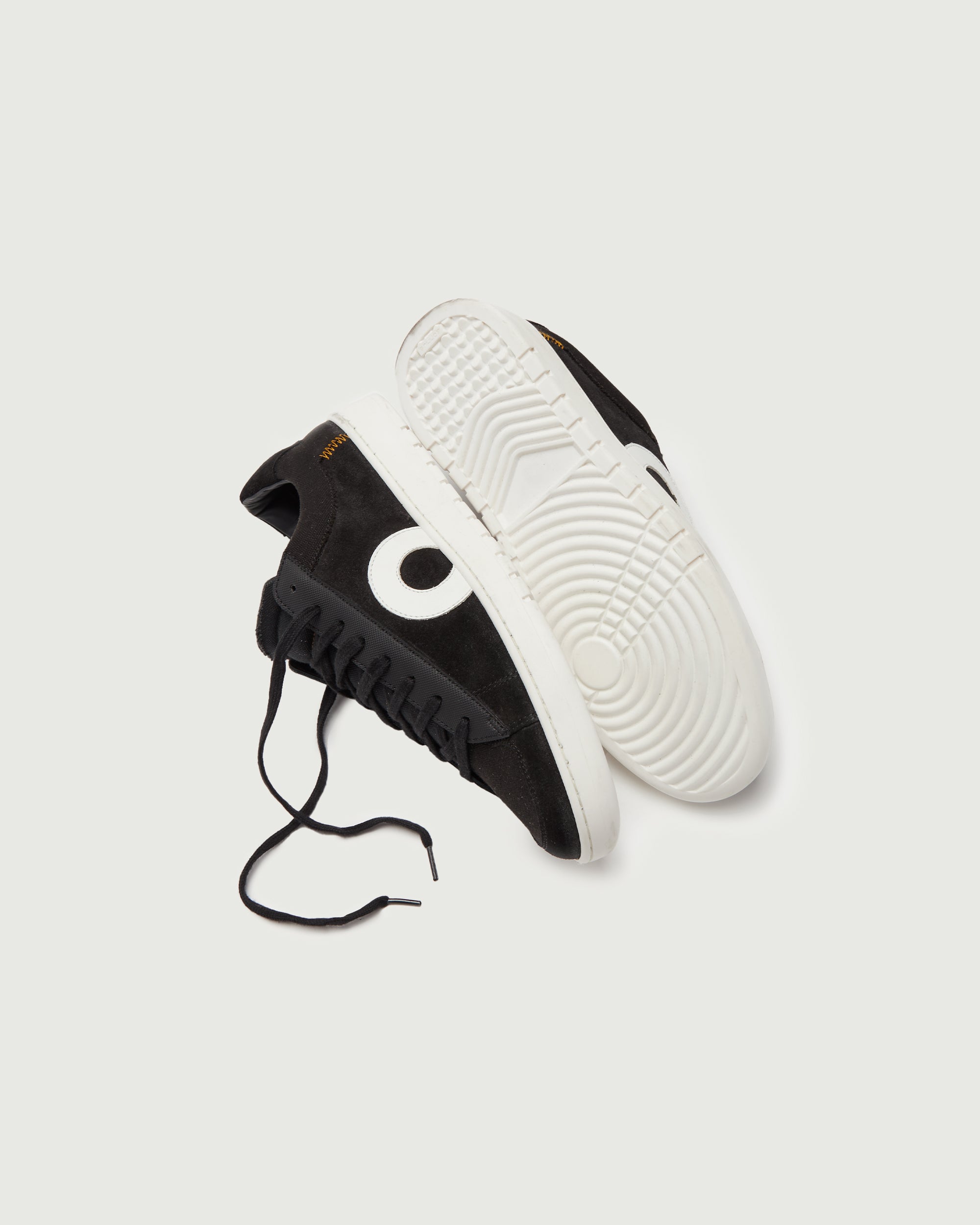 Low 2 | Vast – Oliver Cabell