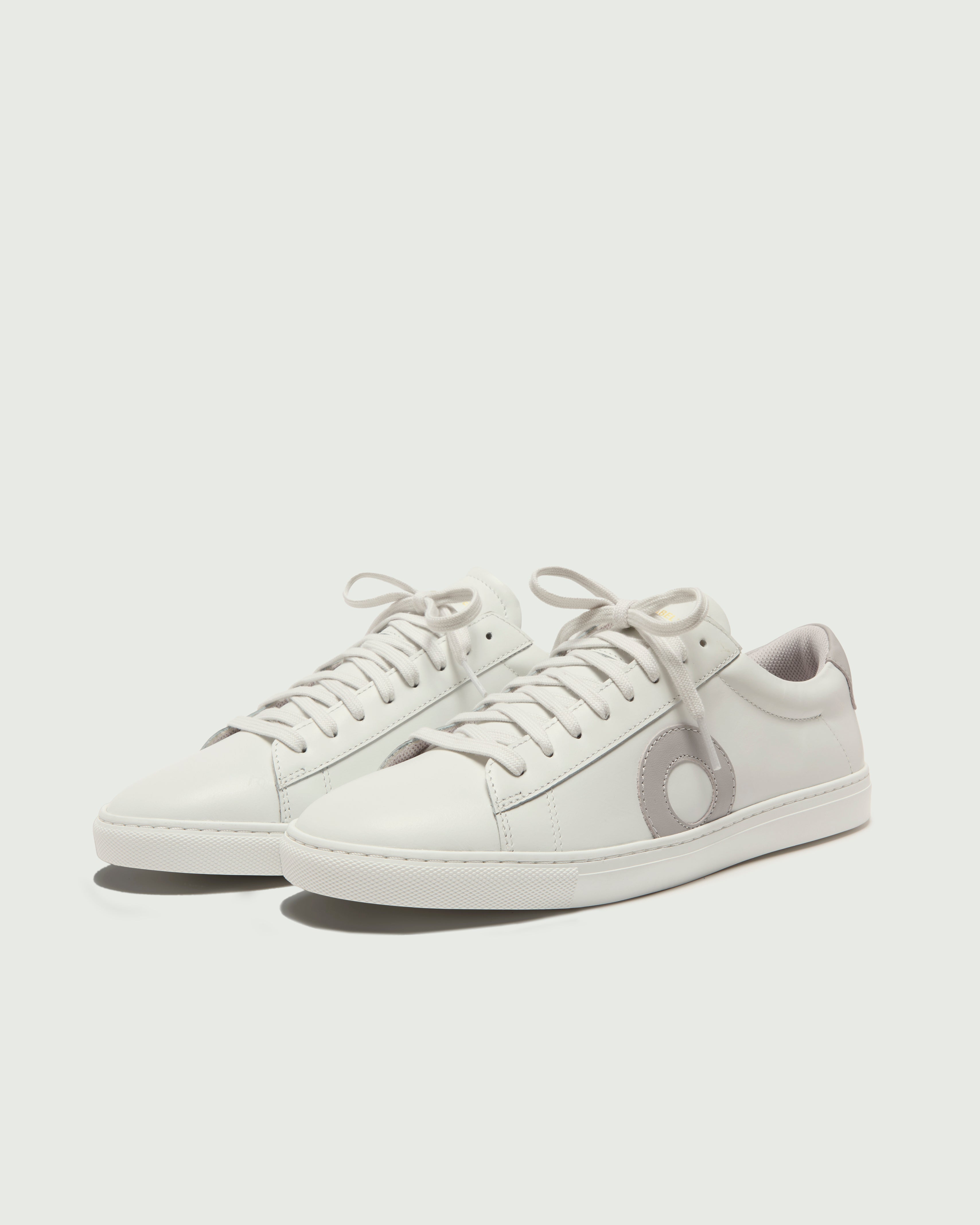 Y*S様 未使用/Oliver Cabell ホワイトスニーカー/EU43 Low 1 | White / Limestone (Orthopedic) – Oliver Cabell