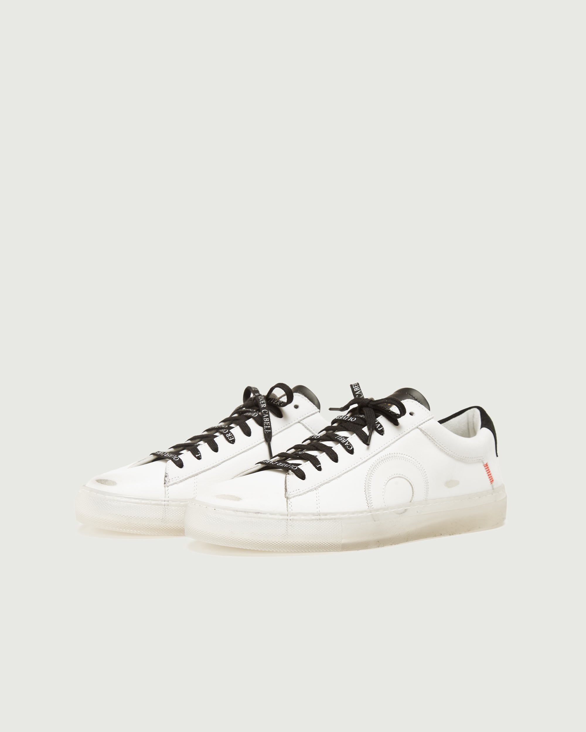 Low 1 | Yin Yang – Oliver Cabell