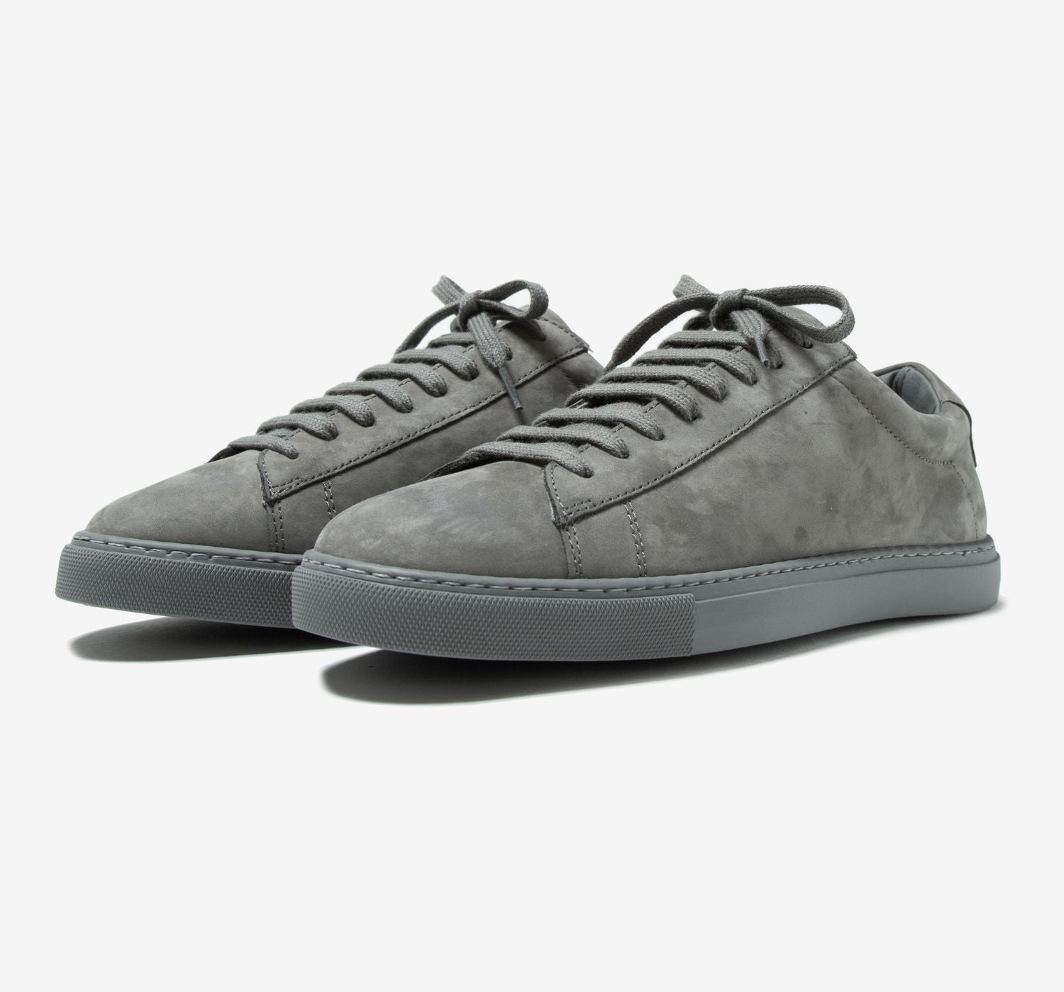 Low 1 | Charcoal Nubuck - Oliver Cabell